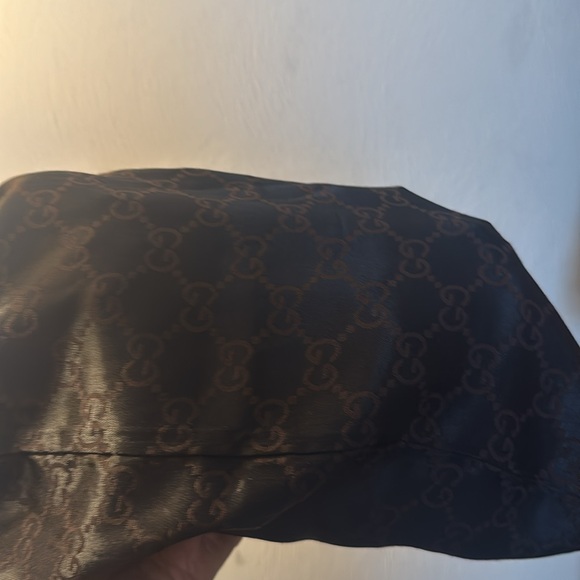 Gucci, Rare metallic gold Gucci mini sachel with bonus Gucci charm - Picture 14 of 14